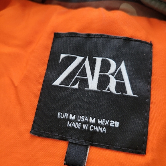 Zara Cropped Camo Puffer Jacket / Green/Black / Fits Small maybe Medium - Picture 5 of 6